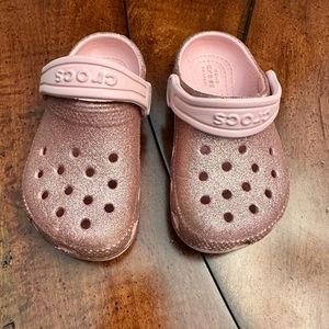 Toddlers crocs gently used